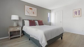 1 bedroom, desk, iron/ironing board, WiFi