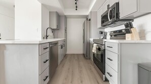 Fridge, microwave, oven, stovetop - Landing | Incredible 2BD, Courtyard (Las Vegas)