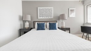 2 Schlafzimmer, Schreibtisch, Bügeleisen/Bügelbrett, WLAN