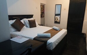 WiFi, bed sheets