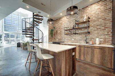 Designer Loft in Fulton Market with Parking