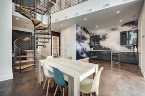 تناول الطعام