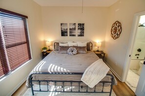 2 bedrooms, iron/ironing board, WiFi, bed sheets