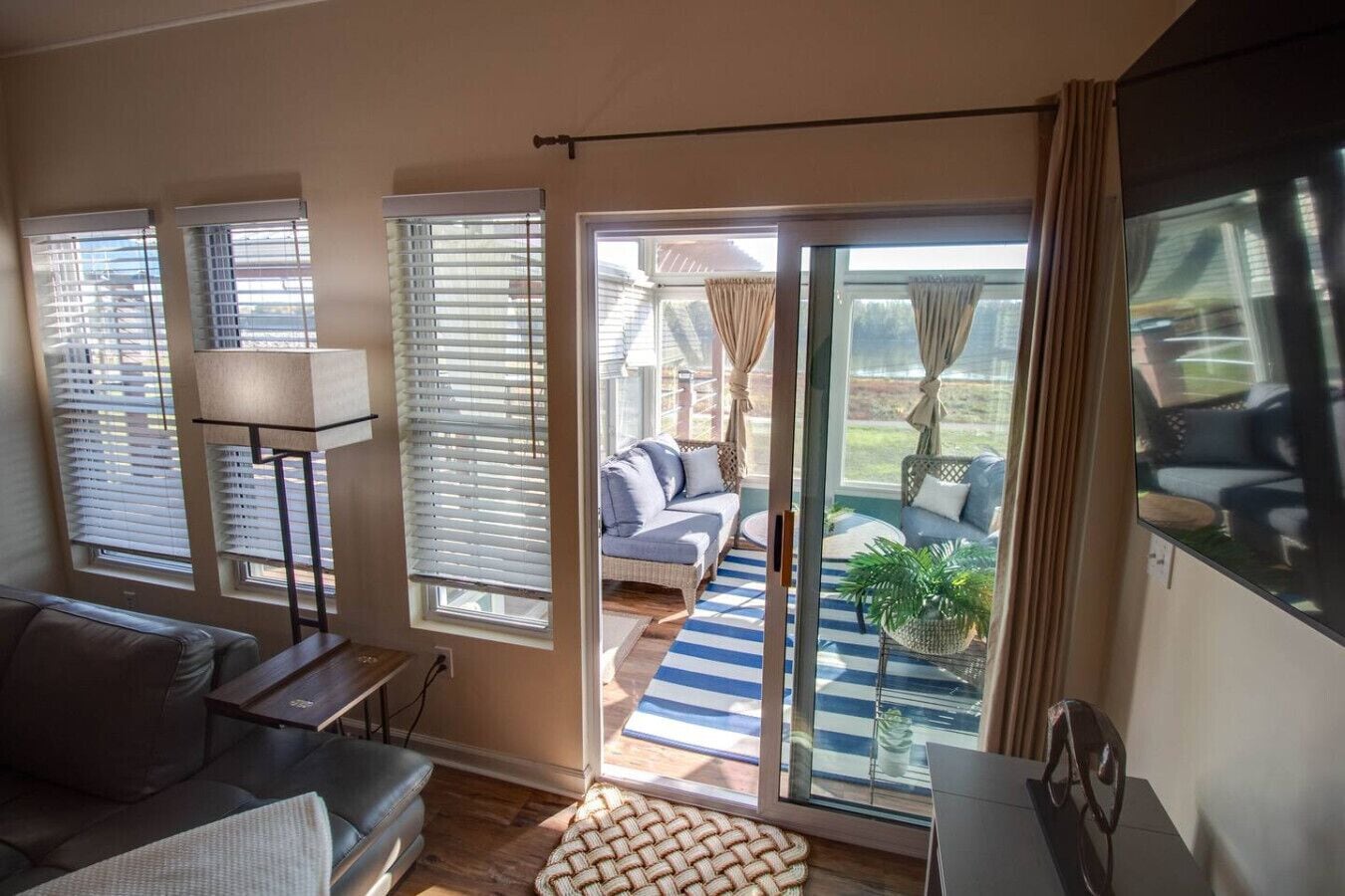 تلفزيون ذكي