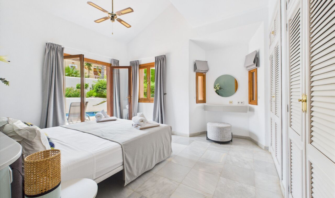 3 chambres, fer et planche à repasser, lit parapluie, Wi-Fi