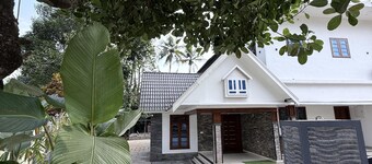 Lux Garden - Full Villa In Chillithodu, Idukki.