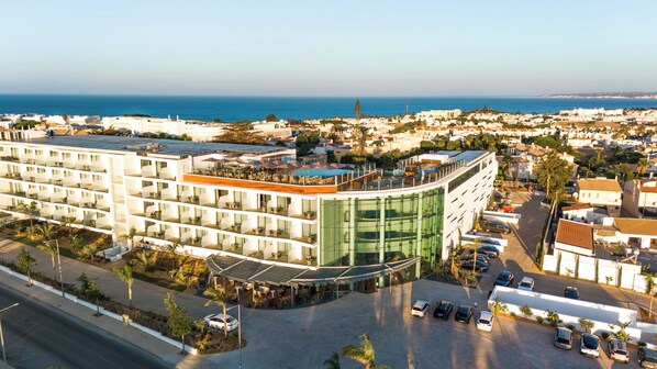 Exterior - Castelo Suites Hotel (Albufeira)