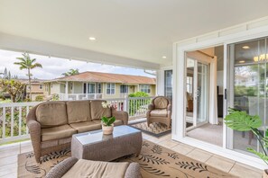 Terrace/patio - New Listing! Lovely North Shore Gem in Princeville (Princeville)