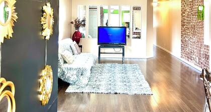 Red Deer Entire Home Away from Home 2Beds 1Bath