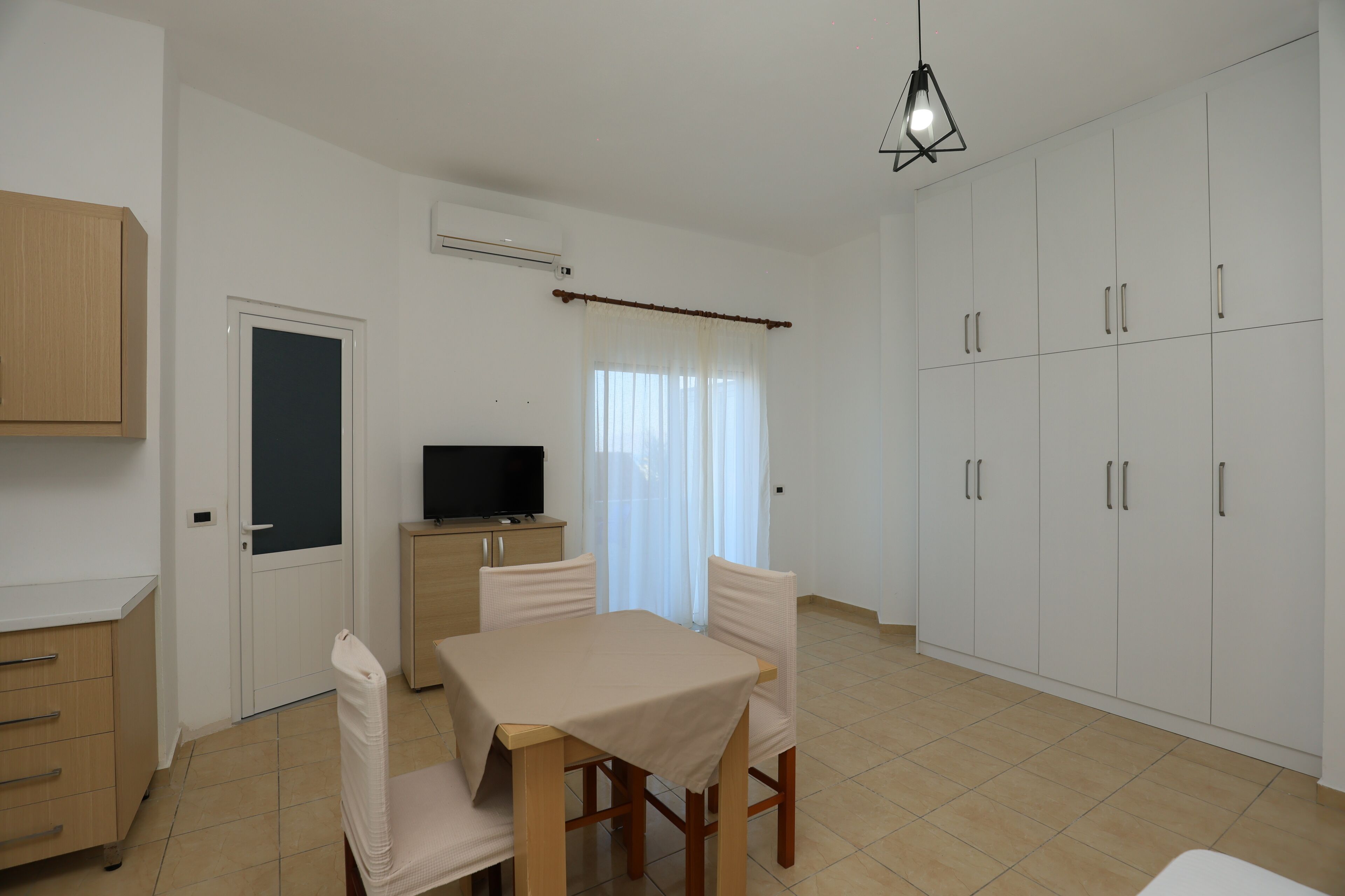 Monolocale familiare, vista mare | Insonorizzazione, Wi-Fi gratuito, lenzuola