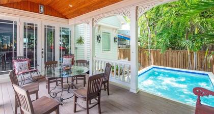 Casa De Cubana | New! Cuban-Style Home Near Duval