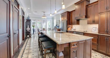 Casa De Cubana | New! Cuban-Style Home Steps from Duval Street