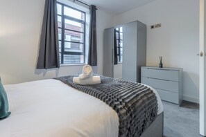 Apartment, 1 Bedroom | 1 bedroom - Professionals, City Centre, Parking, Superstore Nearby (Birmingham)