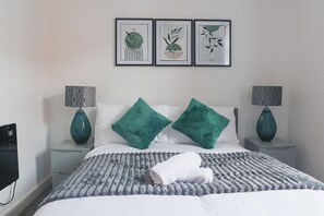 Apartment, 1 Bedroom | 1 bedroom - Professionals, City Centre, Parking, Superstore Nearby (Birmingham)