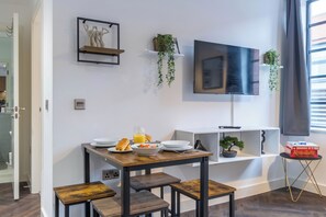 Apartamento, 1 habitación | Sala de estar
