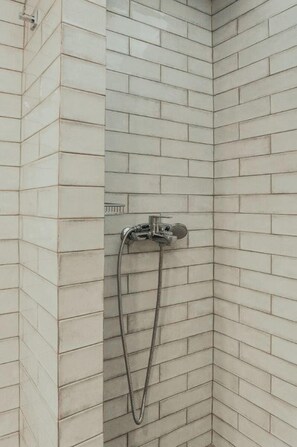 Superior-Suite, Balkon, Stadtblick | Badezimmer