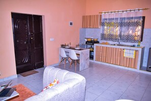 Interior - Free Wifi&Parking, Smart TV, Hot Shower, House Keeping (Kilifi)