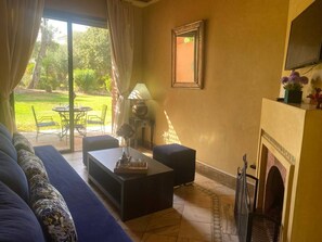 Living area - Oasis Marrakech/Palmeraie/Pools/Fibre Optique/Relaxing (Marrakesh)