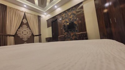 Karachi Travelodge Guest House 