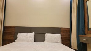 Sistema de insonorización, tabla de planchar con plancha y wifi gratis 