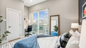 2 bedrooms, desk, iron/ironing board, travel crib