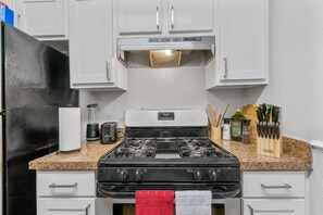 Fridge, microwave, oven, stovetop - Homey 1BD: TCU Walkable, Cozy & FUN-filled! (Fort Worth)