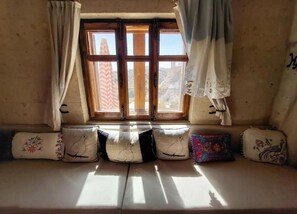 Interior - Double or Twin Room with Terrace (Uchisar)