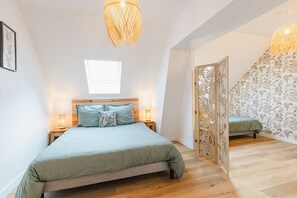 5 habitaciones, tabla de planchar con plancha y wifi gratis 