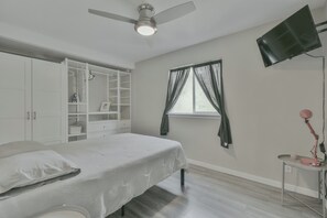 1 bedroom, desk, iron/ironing board, free WiFi