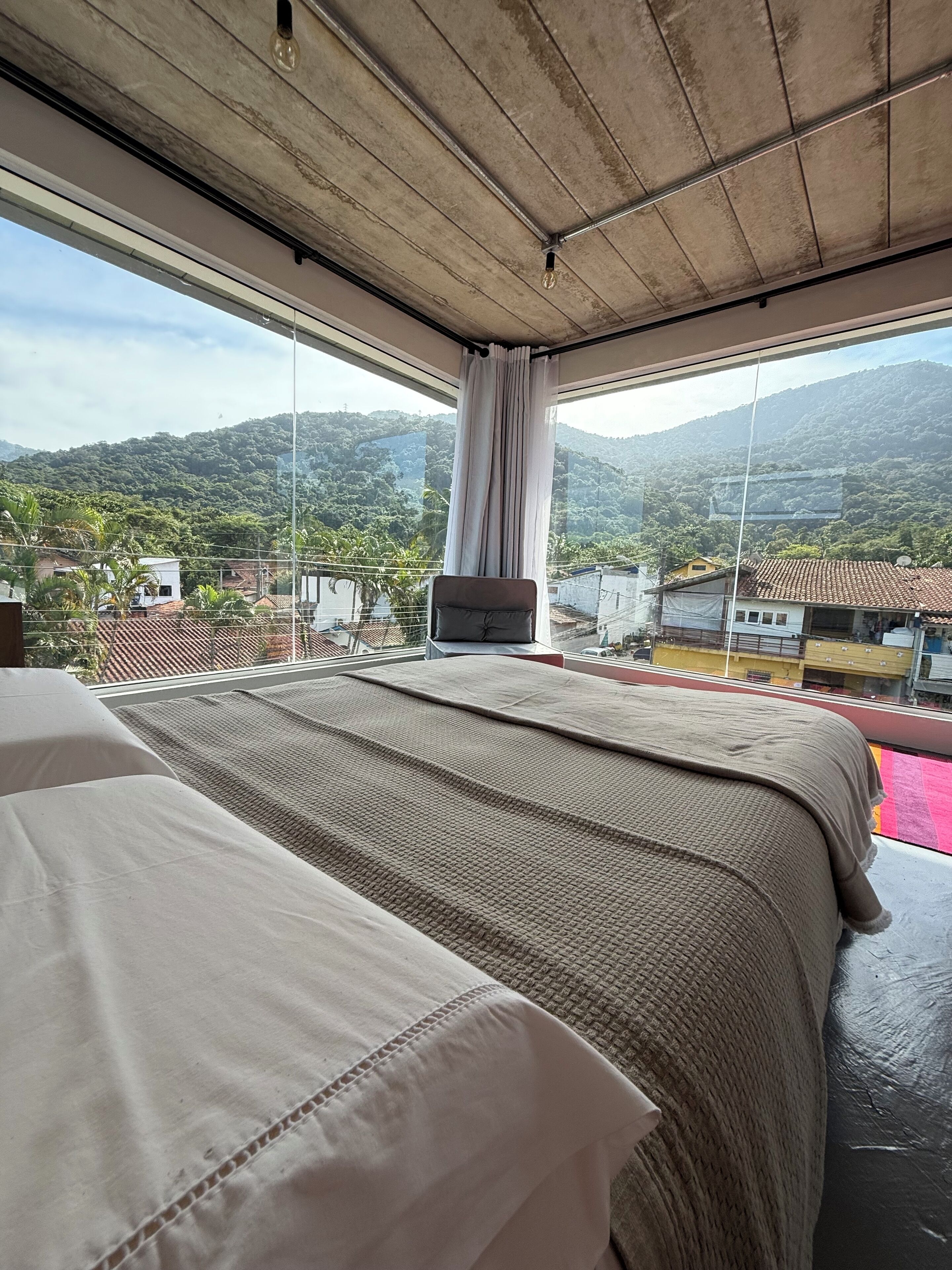 2 quartos, escrivaninha, Wi-Fi, roupa de cama