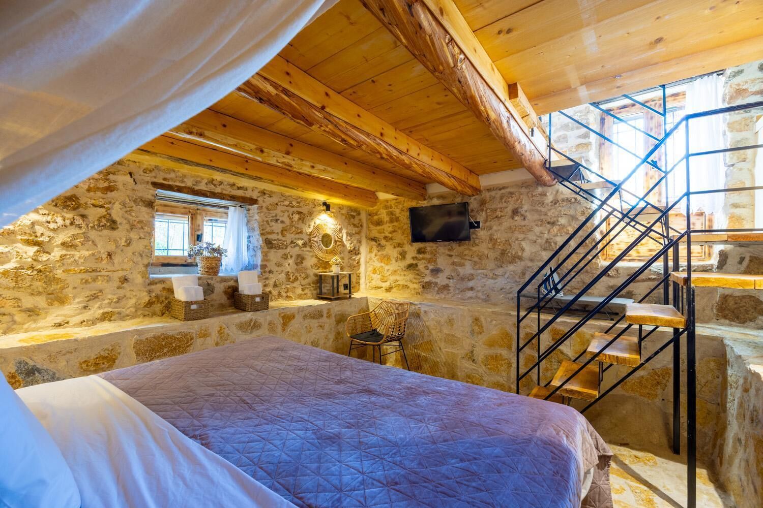 1 slaapkamer, een strijkplank/strijkijzer, wifi, beddengoed