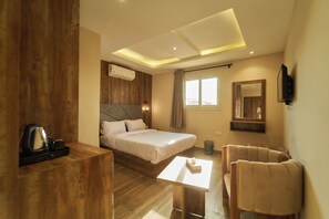 Deluxe Double Room | Egyptian cotton sheets, premium bedding, down comforters, pillowtop beds