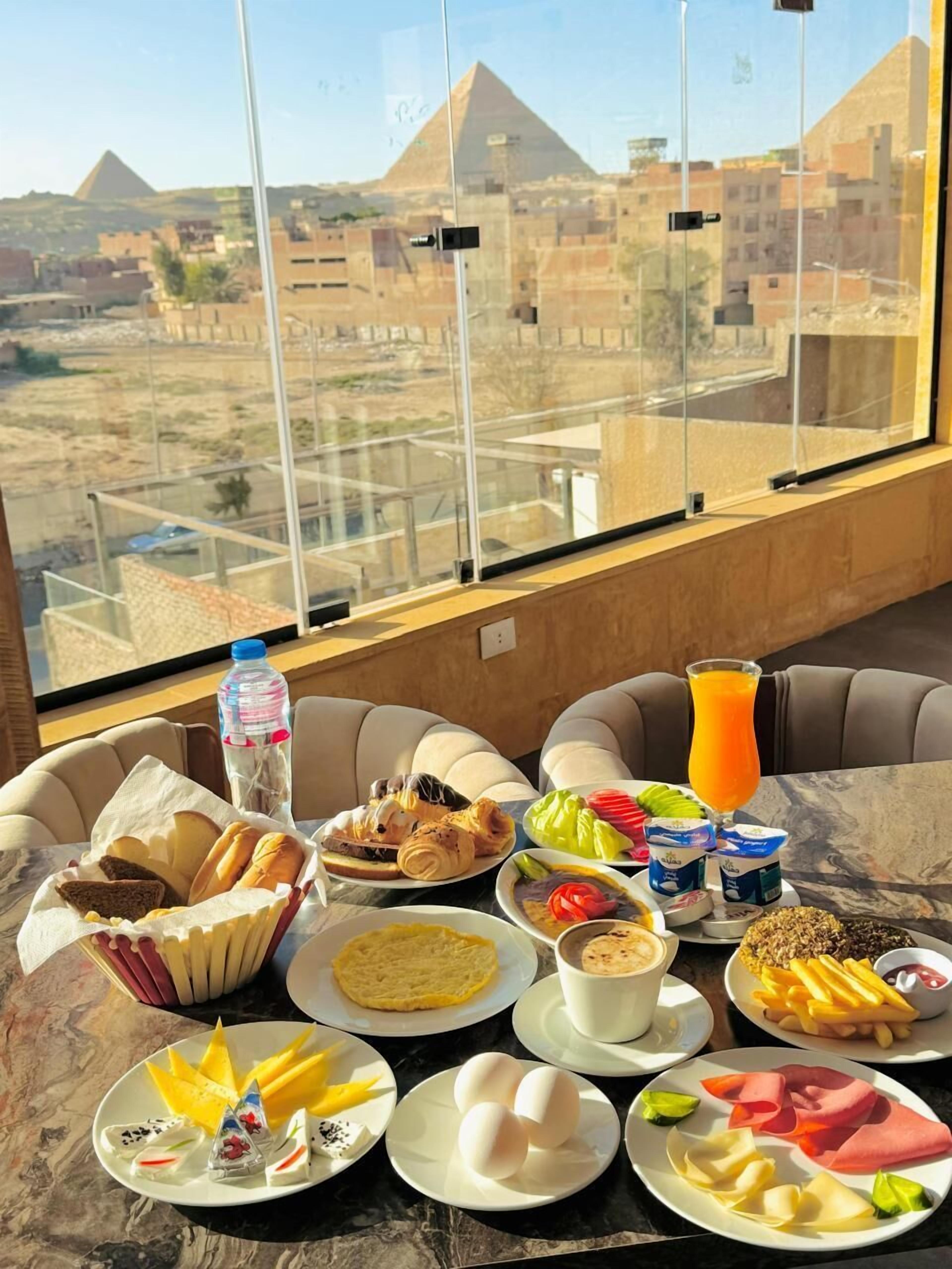 Photo - Crown Pyramids View Hotel