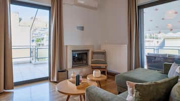 Smart TV 50 pulgadas con canales de televisión vía satélite, chimenea