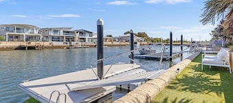 Windward Marina Retreat