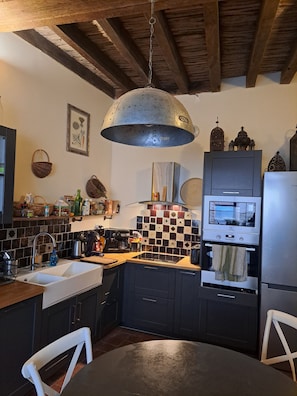 Private kitchen - Atypical House  (Segré-en-Anjou Bleu)