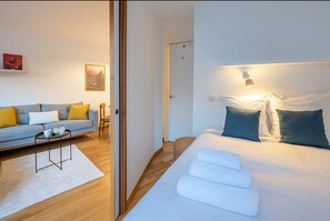 1 bedroom, bed sheets