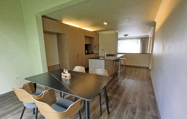 Dining - Welcoming cottage with WiFi in Bogotá (Bogotá)