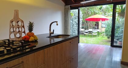 Welcoming cottage with WiFi in Bogotá