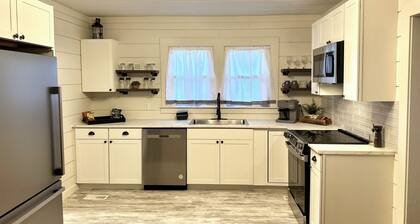The Spruce Goose apartment, near aviation museum, The Spruce Goose