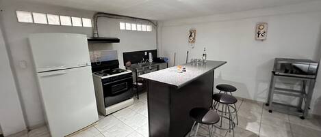 Microwave, oven, stovetop, coffee/tea maker