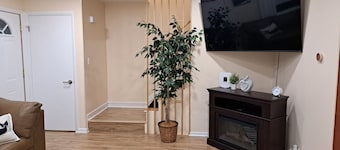 2bed /1bath TH - 7min Six Flags, 14min Navy Base