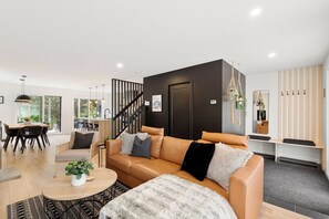 Smart TV, computer monitors - Le Mulligan | Paradis du Golf | Télétravail | Spa! (Pont-Rouge)