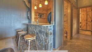 Bar (on property) - Beautiful, private, Blue Ridge, GA cabin with incredible views.  (Blue Ridge)