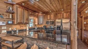 Microondas, horno, placa de cocina, lavavajillas