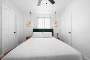 3 bedrooms, desk, iron/ironing board, free WiFi