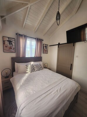 1 bedroom, in-room safe, desk, iron/ironing board