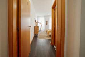 5 Schlafzimmer, Bügeleisen/Bügelbrett, kostenloses WLAN, Bettwäsche