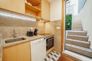 Fridge, microwave, oven, dishwasher