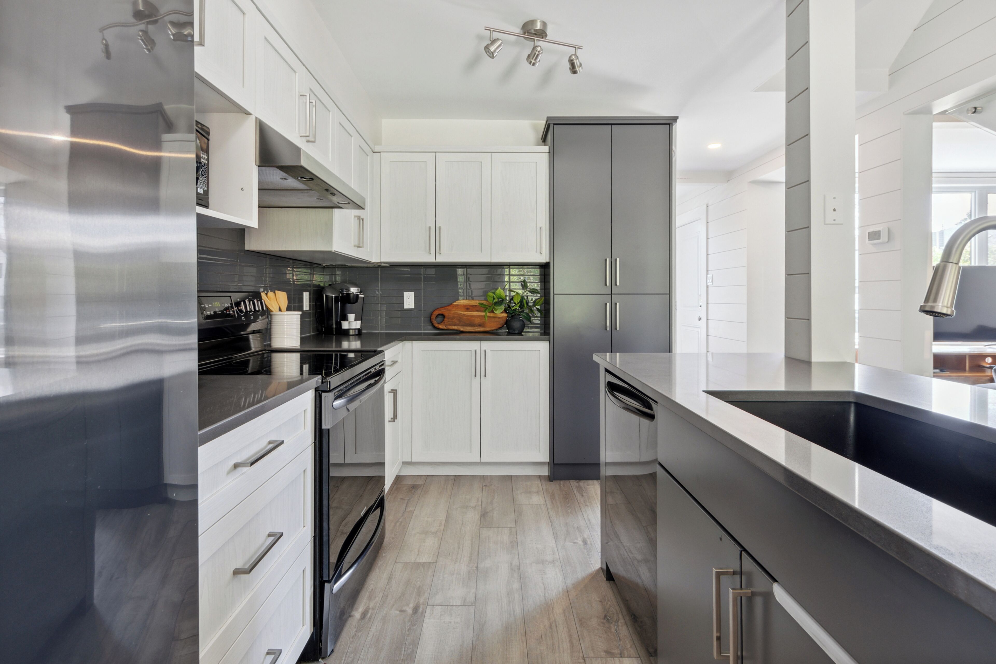 Casa geminada clássica | Cozinha privada | Geladeira grande, micro-ondas, fogão, cooktop